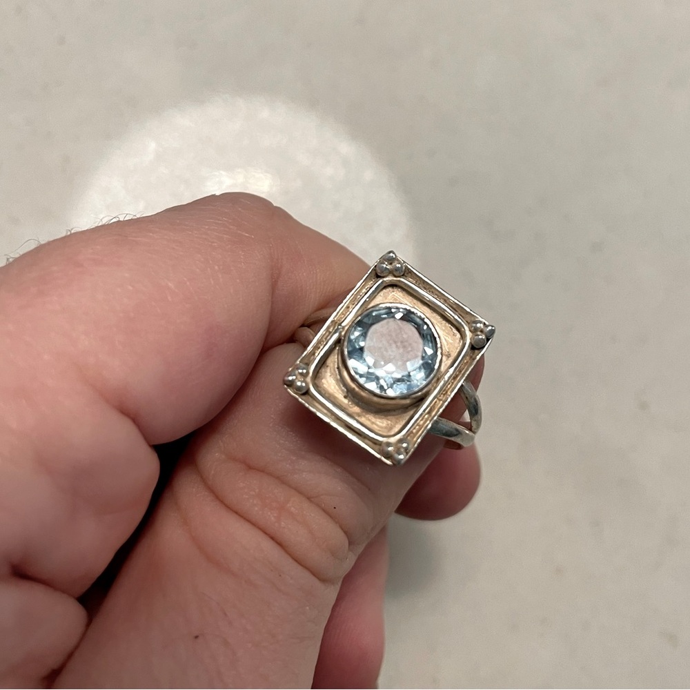 Unique sterling silver ring .
